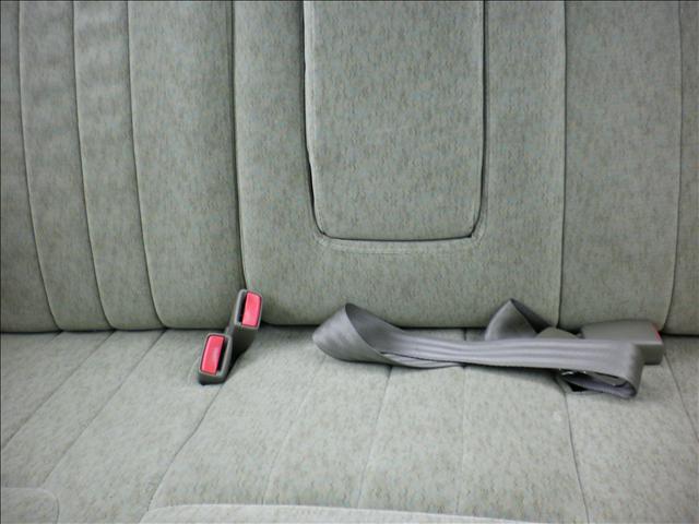 Chevrolet Malibu 1997 photo 2