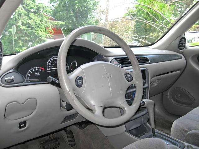Chevrolet Malibu 1997 photo 2