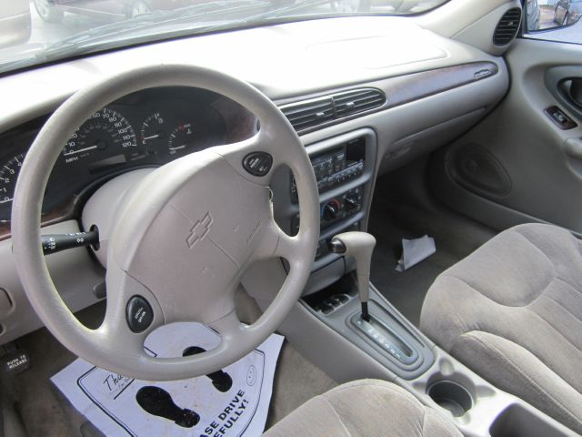 Chevrolet Malibu 1998 photo 2