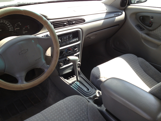 Chevrolet Malibu 1999 photo 2