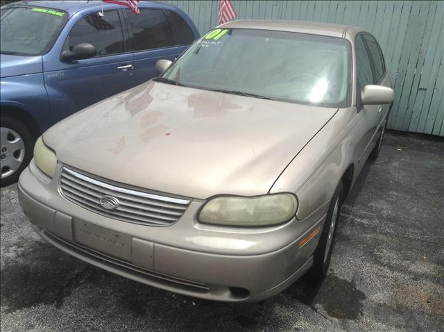 Chevrolet Malibu 1999 photo 2