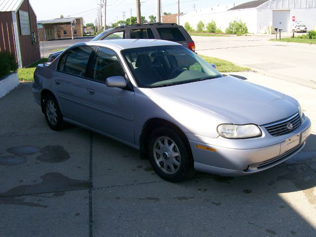 Chevrolet Malibu 1999 photo 1