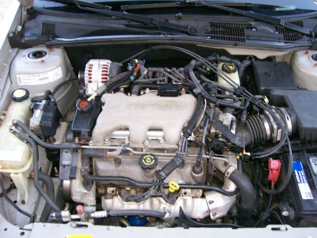 Chevrolet Malibu 1999 photo 3