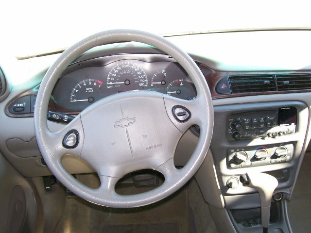 Chevrolet Malibu 1999 photo 5