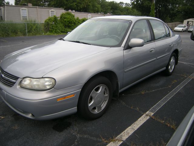Chevrolet Malibu 2000 photo 1