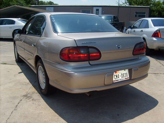 Chevrolet Malibu 2000 photo 2