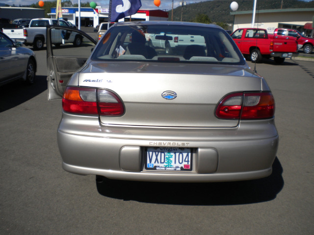 Chevrolet Malibu 2000 photo 3