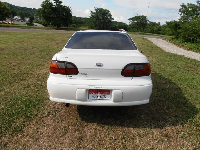 Chevrolet Malibu 2001 photo 2