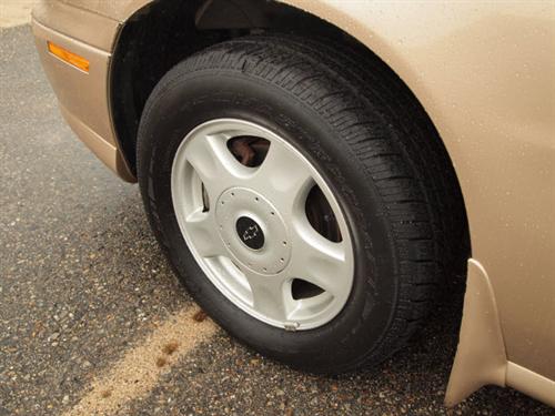 Chevrolet Malibu 2001 photo 3