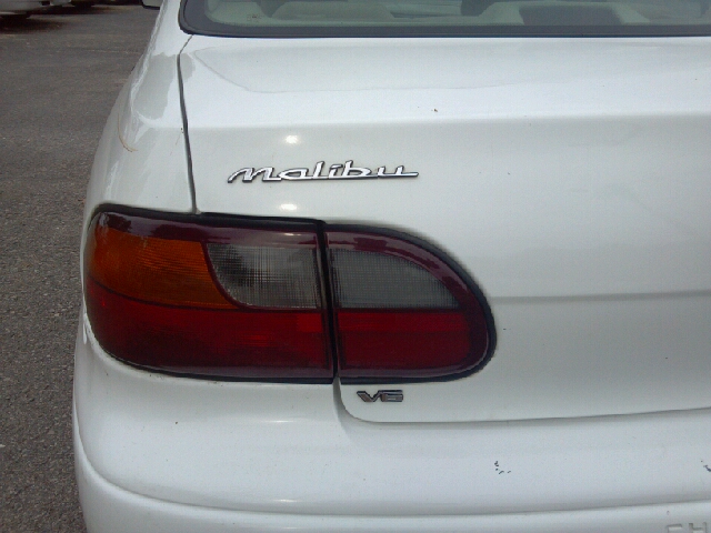 Chevrolet Malibu 2001 photo 1