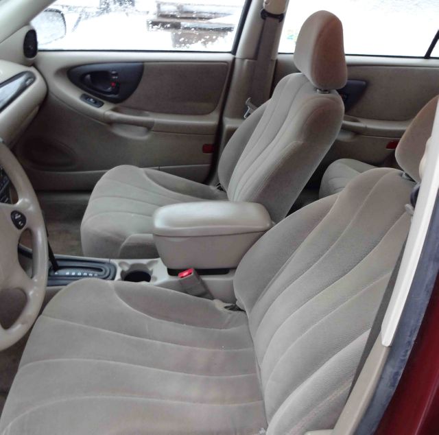 Chevrolet Malibu Base Sedan