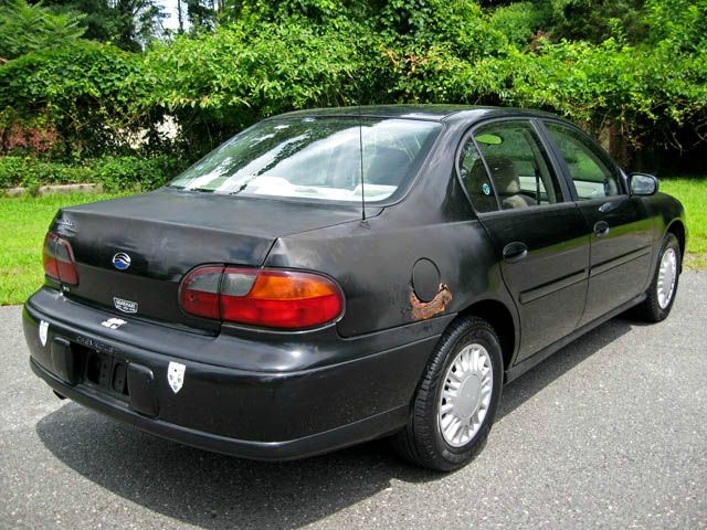 Chevrolet Malibu 2002 photo 3