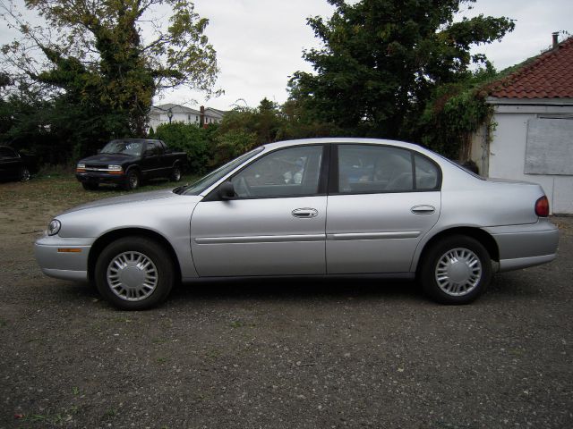 Chevrolet Malibu 2002 photo 3