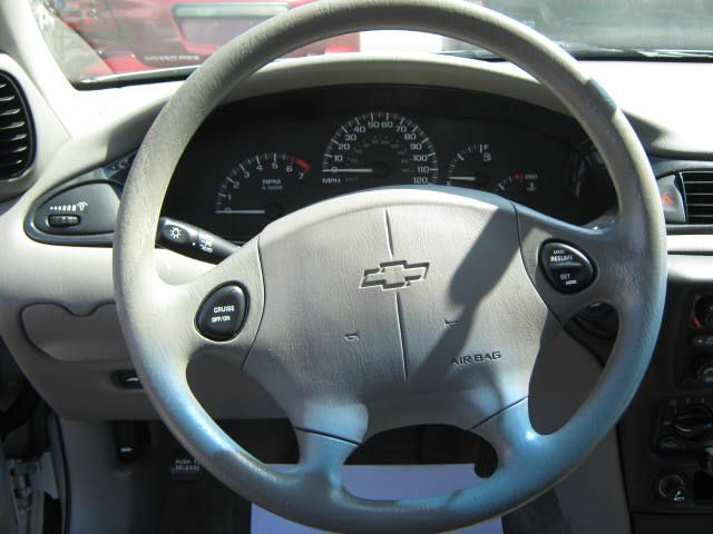Chevrolet Malibu 2002 photo 2
