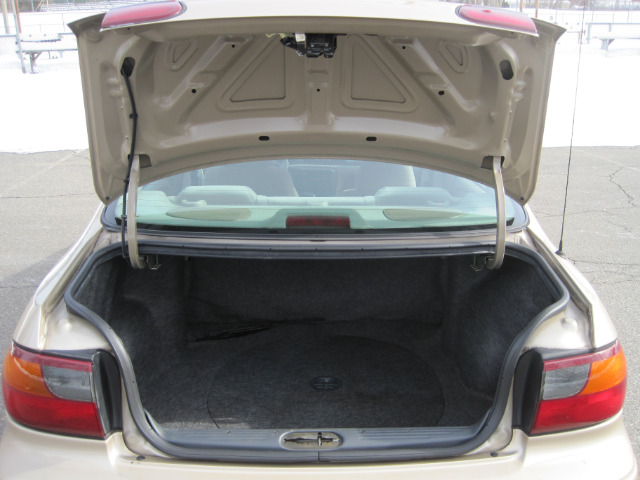 Chevrolet Malibu 2002 photo 1