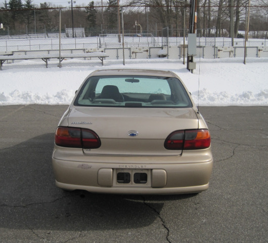 Chevrolet Malibu 2002 photo 2