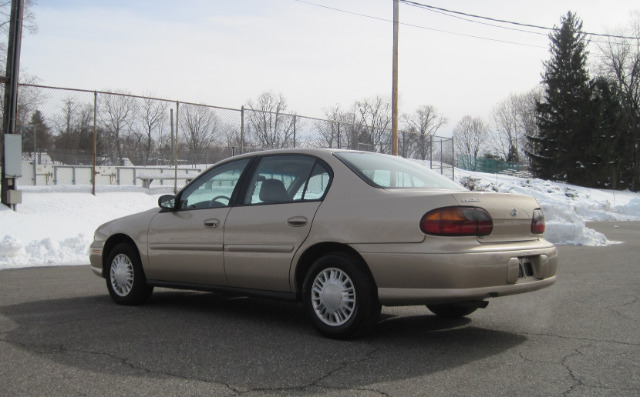 Chevrolet Malibu 2002 photo 3