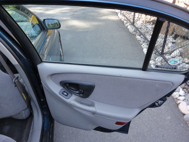 Chevrolet Malibu 2002 photo 3