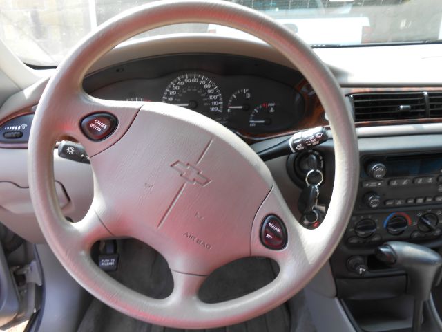 Chevrolet Malibu 2002 photo 1