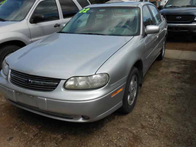 Chevrolet Malibu 2002 photo 2
