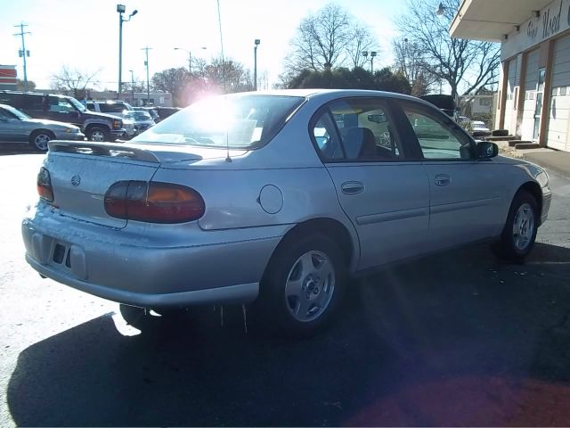 Chevrolet Malibu 2002 photo 2