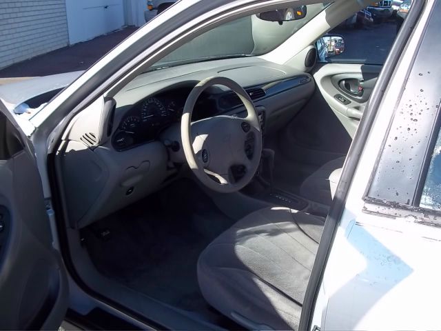 Chevrolet Malibu 2002 photo 3