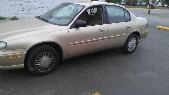 Chevrolet Malibu Base Sedan
