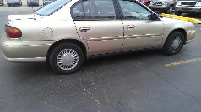 Chevrolet Malibu 2002 photo 3