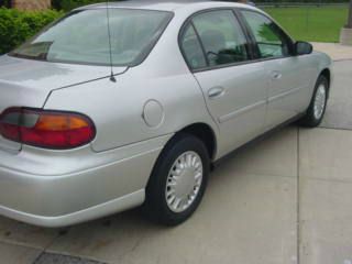 Chevrolet Malibu 2002 photo 1