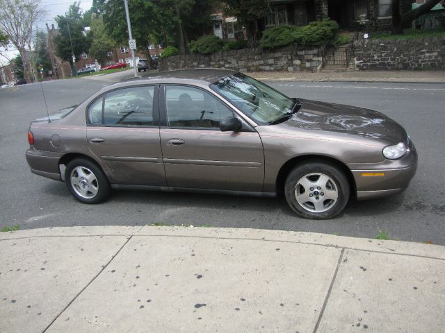 Chevrolet Malibu 2002 photo 1