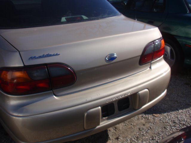 Chevrolet Malibu Base Sedan