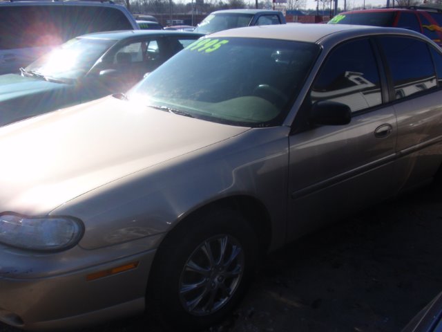 Chevrolet Malibu 2003 photo 1