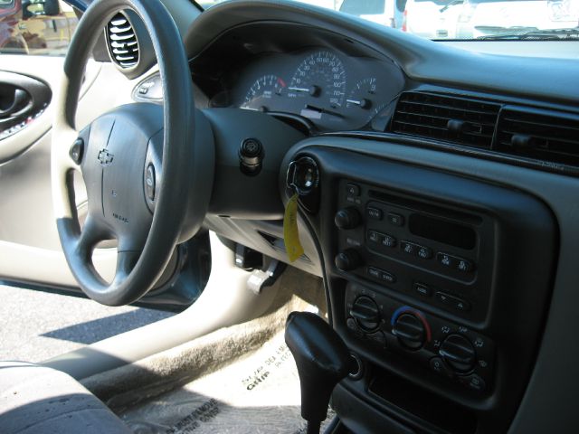 Chevrolet Malibu 2003 photo 2