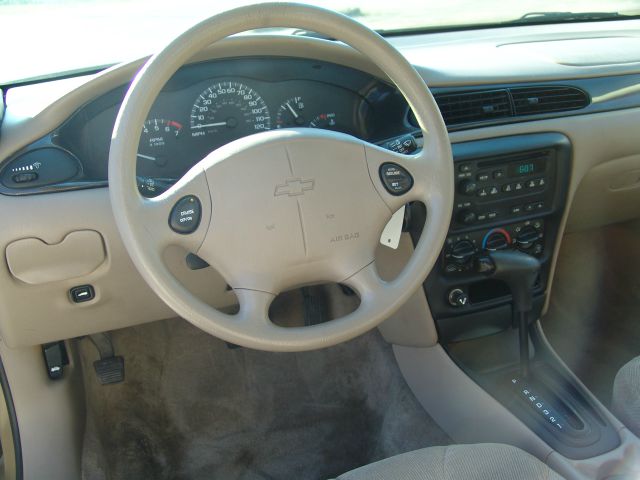 Chevrolet Malibu 2003 photo 3