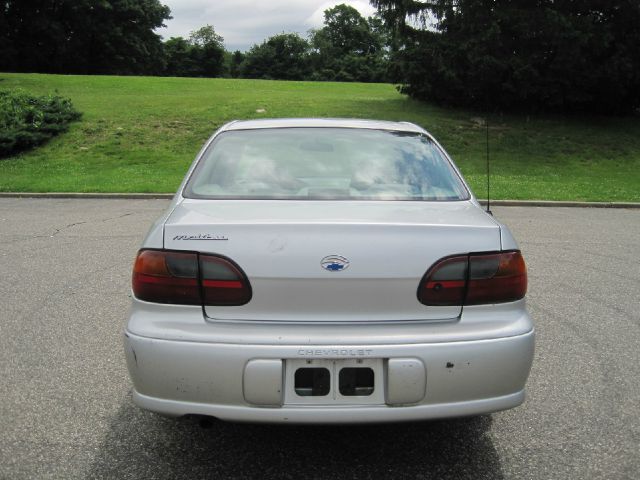 Chevrolet Malibu 2003 photo 3