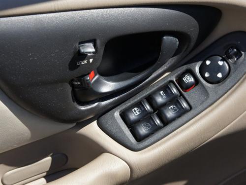 Chevrolet Malibu 2003 photo 2