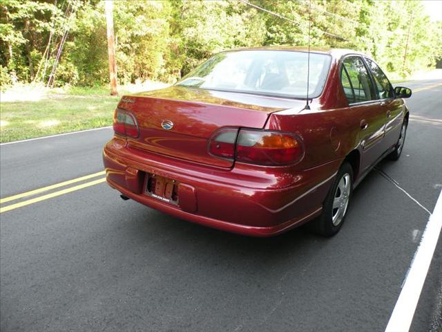 Chevrolet Malibu 2003 photo 2