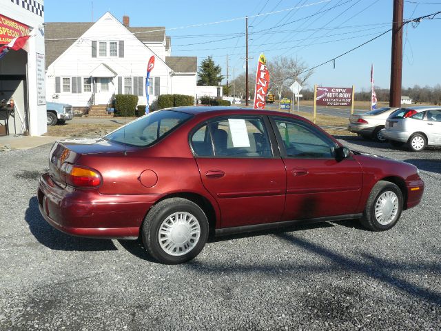 Chevrolet Malibu 2003 photo 2
