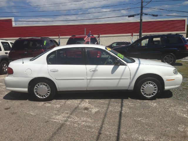 Chevrolet Malibu Base Sedan