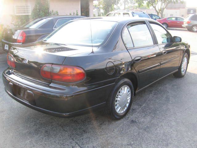 Chevrolet Malibu Base Sedan