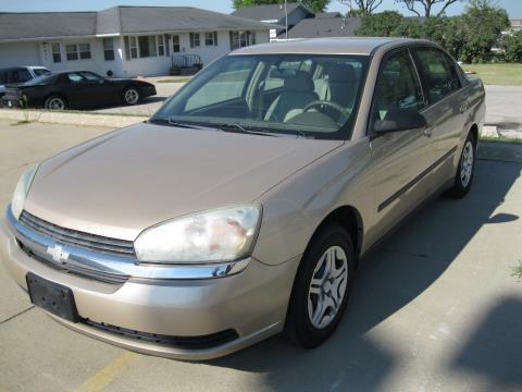 Chevrolet Malibu 2004 photo 3