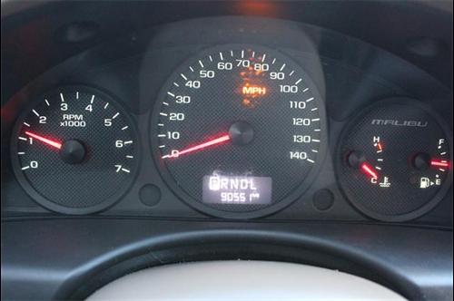 Chevrolet Malibu 2004 photo 2