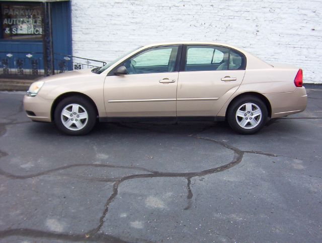 Chevrolet Malibu 2004 photo 1