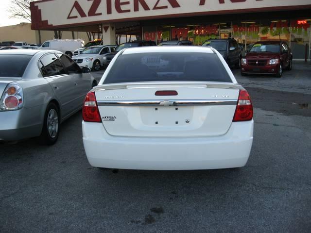 Chevrolet Malibu 2004 photo 3