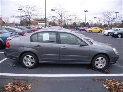 Chevrolet Malibu 2004 photo 2