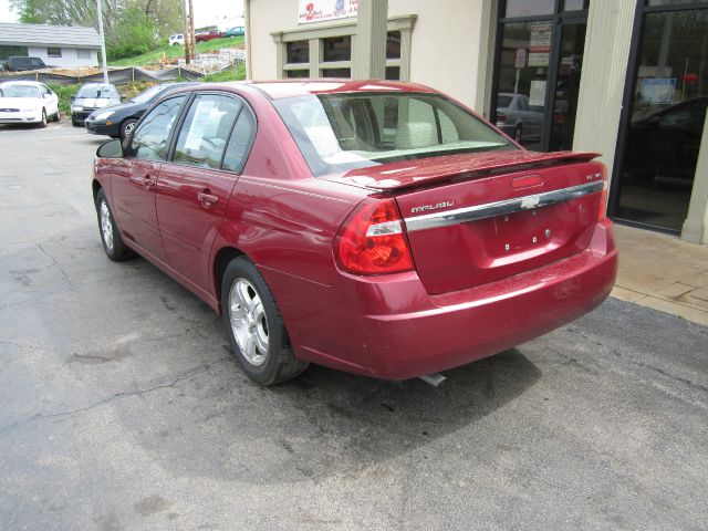 Chevrolet Malibu 2004 photo 1