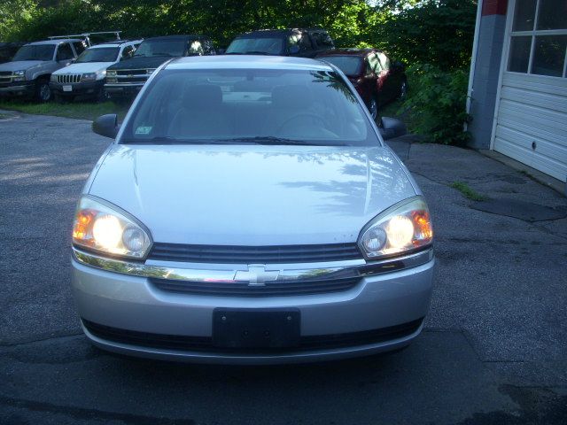 Chevrolet Malibu 2004 photo 2