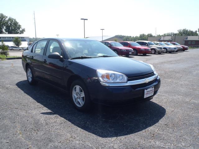 Chevrolet Malibu 2004 photo 1
