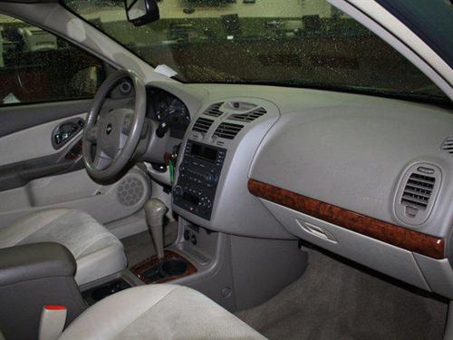 Chevrolet Malibu 2004 photo 2