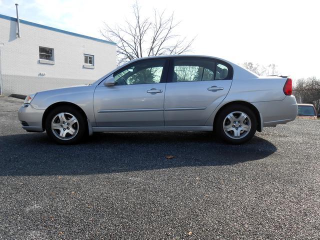 Chevrolet Malibu 2004 photo 1